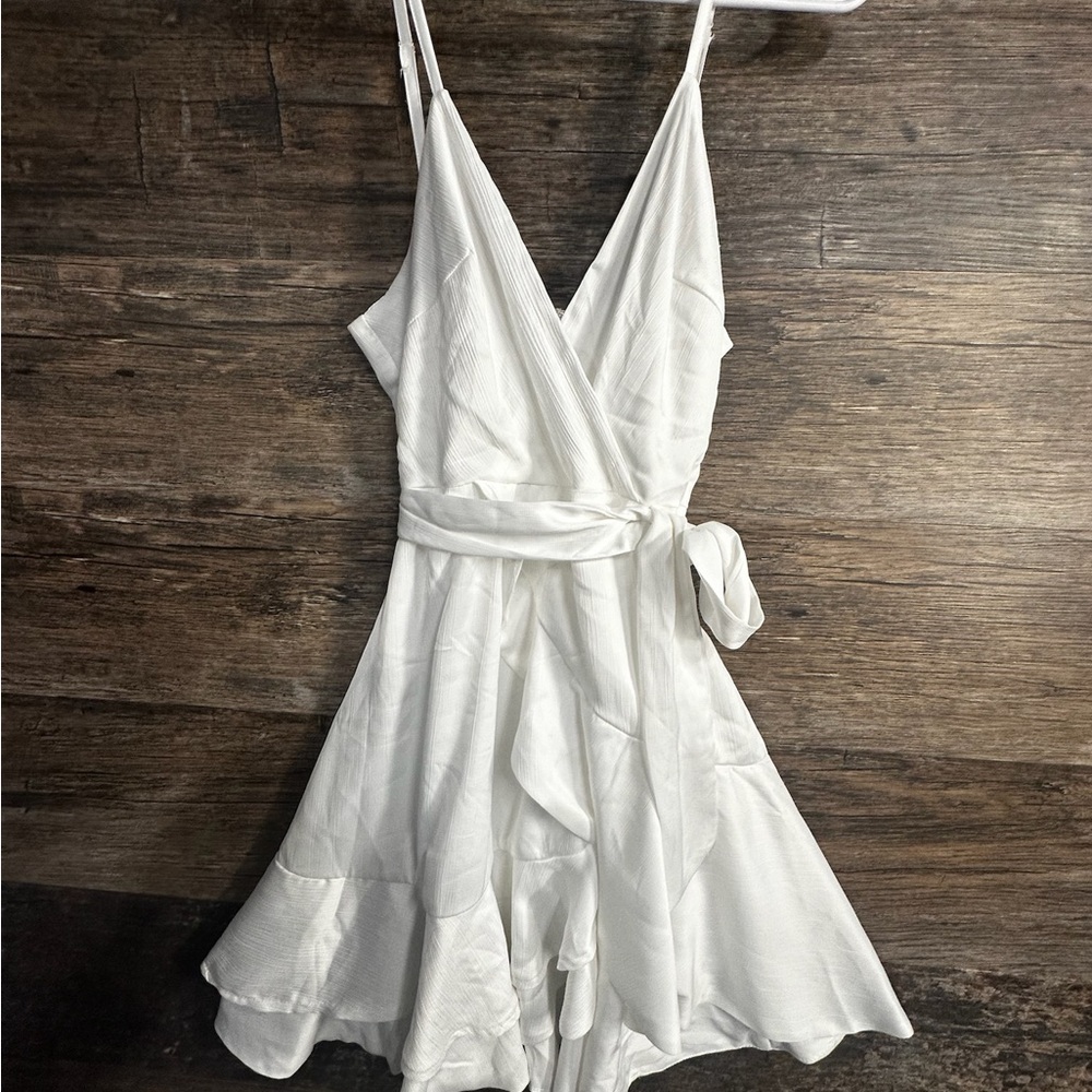 Selfie Leslie White Sleeveless Wrap Sundress Mini Size 8
